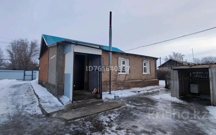 Отдельный дом · 4 комнаты · 100 м² · 10 сот., Набережная 77 77 за 10 млн 〒 в Теректы — фото 2