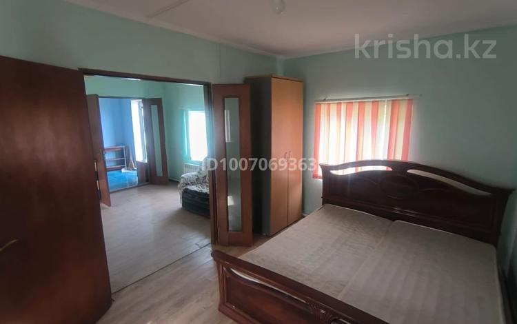 Жеке үй · 2 бөлме · 60 м² · 8 сот., Калимова 44а, бағасы: 150 000 ₸ в Атырау, мкр Авангард-3 — фото 11