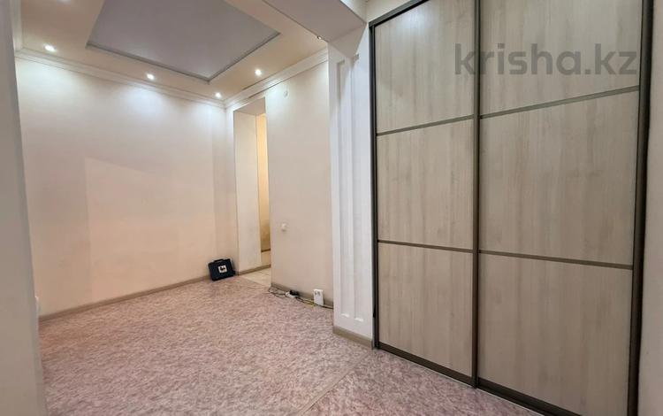 2-бөлмелі пәтер · 89.7 м² · 5/5 қабат, МОЛДАГУЛОВА, бағасы: 22.5 млн ₸ в Актобе — фото 2