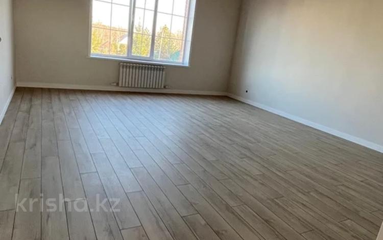 Отдельный дом · 4 комнаты · 280 м² · 15 сот., Көк байрақ 38 за 92 млн ₸ в Петропавловске — фото 2