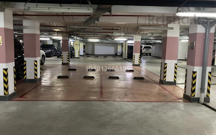 Паркинг · 16 м² · Кабанбай батыра 7 за 1.4 млн ₸ в Астане, Нура р-н — фото 2