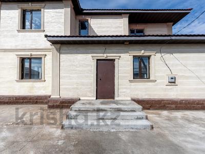 Продажа домов и дачи в Акмолинской обл.: Отдельный дом · 8 комнат · 264.6 м² · 10 сот., Амангельды Иманова 74 за 68 млн 〒 Отдельный дом · 8 комнат · 264.6 м² · 10 сот., Амангельды Иманова 74 за 68 млн 〒 в Косшы