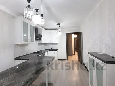 4-комнатная квартира · 123 м² · 4/6 этаж, мкр Женис — 28 школа за 53.5 млн 〒 в Уральске