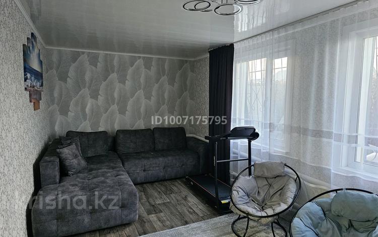 Отдельный дом · 4 комнаты · 86 м² · 3.2 сот., Соколовская за 34.3 млн 〒 в Костанае — фото 3