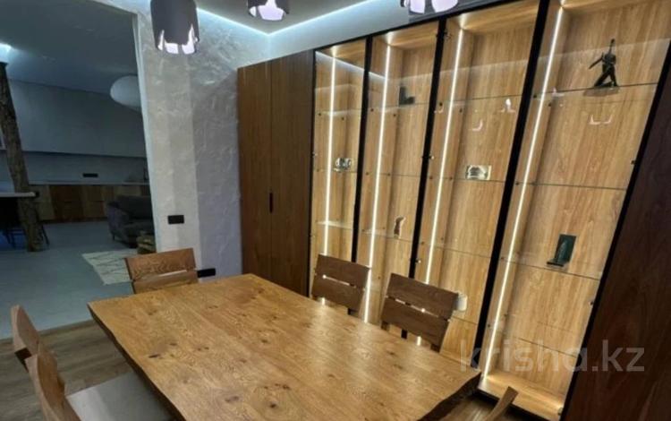 4-бөлмелі пәтер · 150 м² · 3/3 қабат, Аль- Фараби 15 — Каппарова, бағасы: 2 млн ₸ в Алматы, Медеуский р-н — фото 7