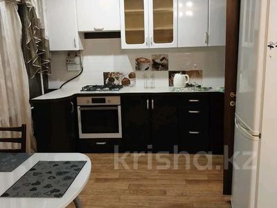 3-бөлмелі пәтер · 80 м² · 2/9 қабат, Конституции 76 — Тд рахат . Тд аимер, бағасы: 190 000 ₸ в Петропавловске
