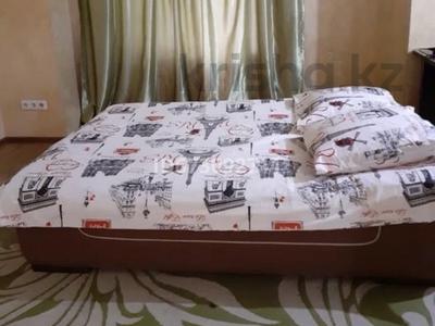Аренда квартир по часам в Атырауской обл.: 1-комнатная квартира · 60 м² · 1/5 этаж, Привокзальный-5 23 за 2 500 〒 1-комнатная квартира · 60 м² · 1/5 этаж, Привокзальный-5 23 за 2 500 〒 в Атырау, мкр Привокзальный-5