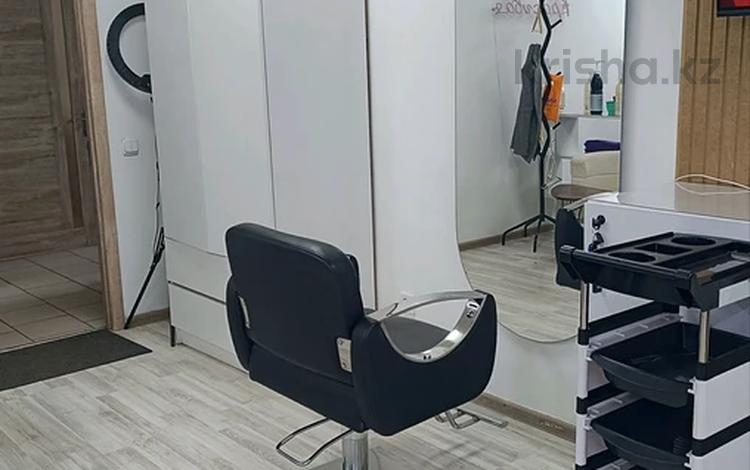 Салоны красоты · 33 м² за 90 000 ₸ в Караганде, Казыбек би р-н — фото 2