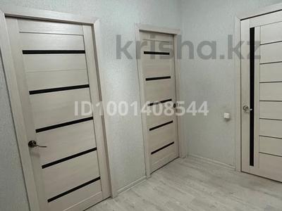 Пәтерлер в Западно-Казахстанской обл.: 1-бөлмелі пәтер · 44.6 м² · 1/6 қабат, Акотау 20 — Шұғыл түрде 8 мектеп аудынында 1 бөлмелі уй сатылады. жаңа үлгіде салынған,балкон кең . Есік алднда ет сататын дүкенде,былайда дүкендер көп. Жаңажан мектеп интернпт гимназиясы салынып жатыр қаснда 25 мектеп бар. Пешеход,Алтындар супермаркеті бар. Есік алднда үлкен кісілер болады қарап отырады,көршілер жақсы,артық адамдарды кіргізбейді. Кухняда улкен,бөлек гардеробный бөлме бар. Келісуге болады,хабарласарсыздар!!, бағасы: 18 млн 〒 1-бөлмелі пәтер · 44.6 м² · 1/6 қабат, Акотау 20 — Шұғыл түрде 8 мектеп аудынында 1 бөлмелі уй сатылады. жаңа үлгіде салынған,балкон кең . Есік алднда ет сататын дүкенде,былайда дүкендер көп. Жаңажан мектеп интернпт гимназиясы салынып жатыр қаснда 25 мектеп бар. Пешеход,Алтындар супермаркеті бар. Есік алднда үлкен кісілер болады қарап отырады,көршілер жақсы,артық адамдарды кіргізбейді. Кухняда улкен,бөлек гардеробный бөлме бар. Келісуге болады,хабарласарсыздар!!, бағасы: 18 млн 〒 в Уральске
