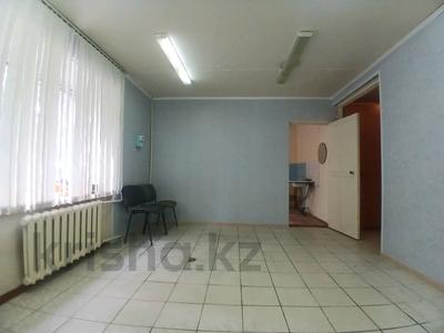 Еркін, медорталықтар мен дәріханалар · 79.2 м², бағасы: 15 млн ₸ в Рудном