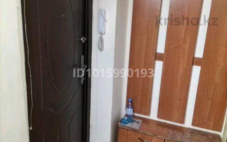 2-комнатная квартира · 43 м² · 2/4 этаж, мкр №10 15 за 300 000 ₸ в Алматы, Ауэзовский р-н — фото 2