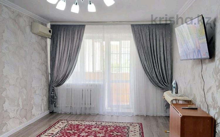 2-бөлмелі пәтер · 65 м² · 4/9 қабат, мкр 11 85, бағасы: 17 000 ₸ в Актобе — фото 2
