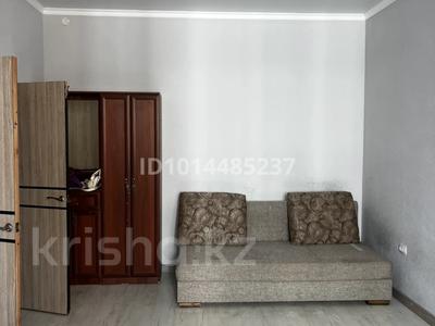 1-бөлмелі пәтер · 40 м² · 3/5 қабат, Степной 4 ш/а., Букетова 50/2, бағасы: 19 млн ₸ в Караганде, Казыбек би р-н