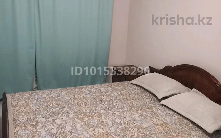 1-бөлмелі пәтер · 50 м² · 1/10 қабат, Юго-Восток ш/а., Сарыарка — Таттимбета, бағасы: 12 000 ₸ в Караганде, Казыбек би р-н — фото 2