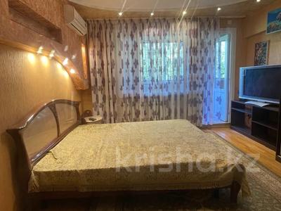 1-бөлмелі пәтер · 48 м² · 3/5 қабат, Жандосова 36 — Район Атакента, бағасы: 300 000 ₸ в Алматы, Бостандыкский р-н