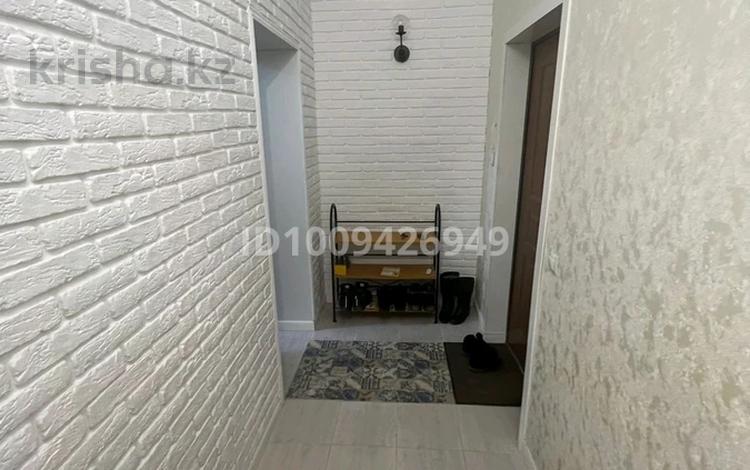 3-бөлмелі пәтер · 114 м² · 3/9 қабат, мкр. Алтын орда, Пр.Молдагуловой 66 — Пр.Молдагуловой, бағасы: 50 млн ₸ в Актобе — фото 2