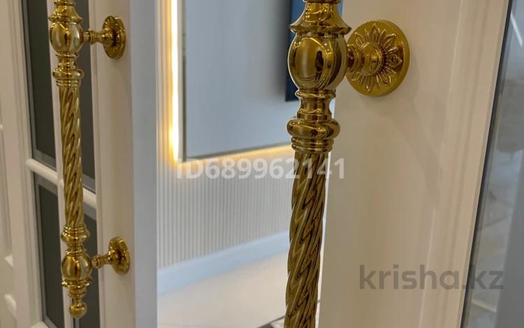 4-комнатная квартира · 141 м² · 8/19 этаж, Сейфуллина за 235 млн ₸ в Алматы, Бостандыкский р-н — фото 2