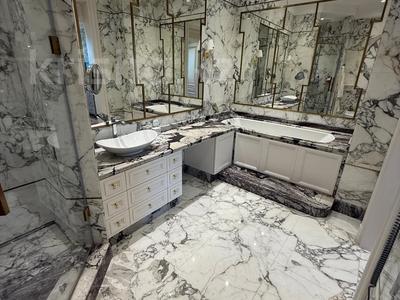 Аренда квартир в Астане: 4-комнатная квартира · 145 м² · 8/8 этаж, Кабанбай Батыра 13 за 1.6 млн 〒 4-комнатная квартира · 145 м² · 8/8 этаж, Кабанбай Батыра 13 за 1.6 млн 〒 в Астане, Есильский р-н