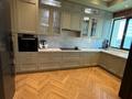 4-бөлмелі пәтер · 145 м² · 8/8 қабат, Кабанбай Батыра 13, бағасы: 1.4 млн ₸ в Астане, Есильский р-н — фото 2