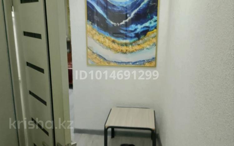2-комнатная квартира · 41 м² · 3/3 этаж, Абылайхана 27 — Проспект Раимбека за 350 000 ₸ в Алматы, Алмалинский р-н — фото 2