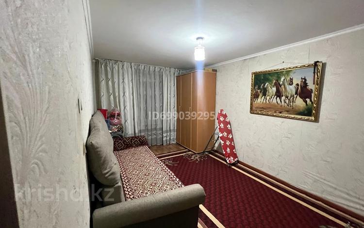 3-комнатная квартира · 62.3 м² · 2/5 этаж, 4 мкр — Аль-Фараби ( напротив бани Арал) за 18 млн ₸ в Таразе — фото 2