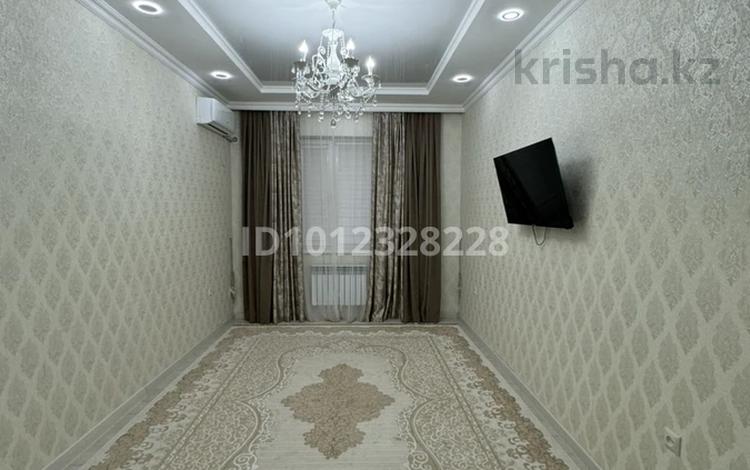 2-комнатная квартира · 65 м² · 2/8 этаж, 19-й мкр 43 — школа за 30 млн ₸ в Актау — фото 2