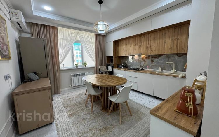 4-комнатная квартира · 117.5 м² · 3/5 этаж, Абиш Кекилбайулы 60 блок А за 45 млн ₸ в Атырау — фото 22