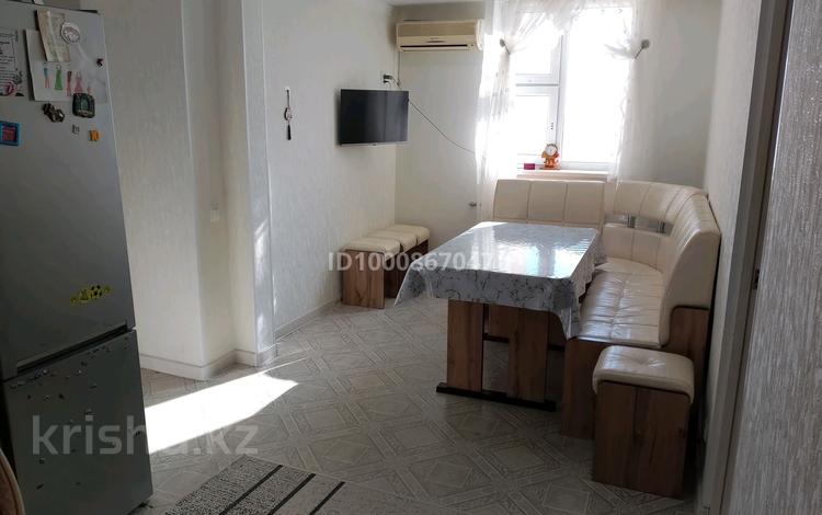 4-бөлмелі пәтер · 100 м² · 4/5 қабат, 15-й мкр 19, бағасы: 29 млн ₸ в Актау — фото 2