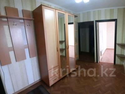 3-комнатная квартира, 65 м², 3/9 этаж помесячно, Жукова 21 за 145 000 〒 в Петропавловске