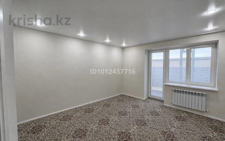 1-комнатная квартира · 49 м² · 2/6 этаж, Желтоксан 1б за 22 млн ₸ в Уральске — фото 2