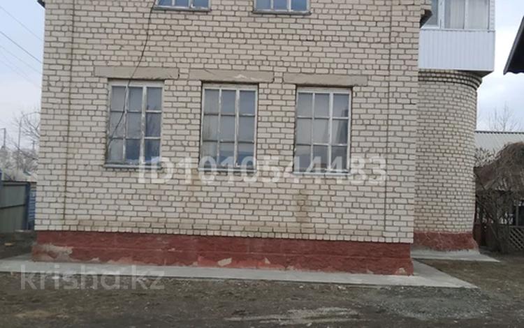 Отдельный дом · 4 комнаты · 199 м² · 24 сот., Дулатова 10 за 65 млн ₸ в Ушарале — фото 2