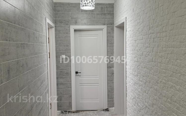 3-комнатная квартира · 95 м² · 2 этаж, 32В мкр 1 за 31 млн ₸ в Актау — фото 2