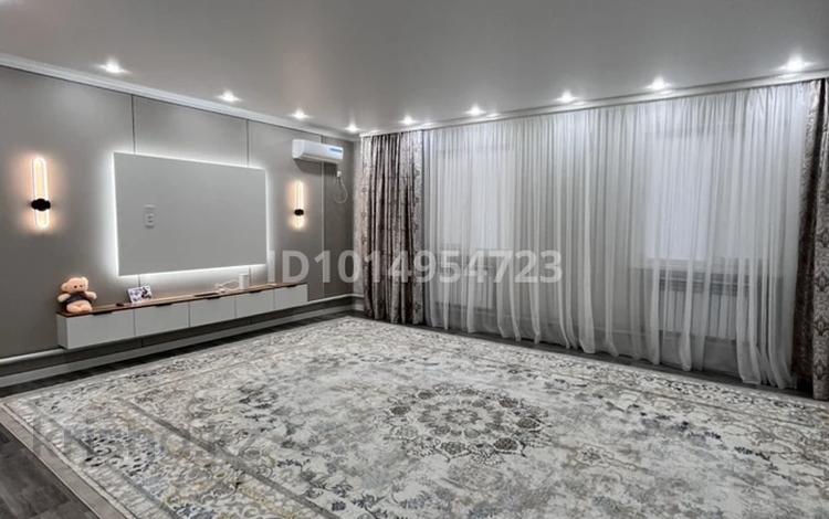 Отдельный дом · 4 комнаты · 156 м² · 10 сот., Достык 20 за 25 млн ₸ в Уральске — фото 2