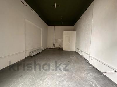 Еркін, дүкендер мен бутиктер, сұлулық салондары · 29 м², бағасы: 400 000 ₸ в Алматы, Алмалинский р-н