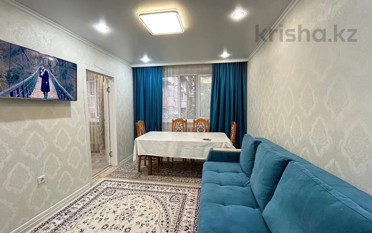 3-комнатная квартира · 47 м² · 1/5 этаж, мкр Юго-Восток, Республики 14 — Школа-лицей им. С. Саттарова, школа №15, школа №27, я/с Гульдер, Карагандинский высший колледж, Сквер по пр. Республики за 18 млн ₸ в Караганде, Казыбек би р-н — фото 2