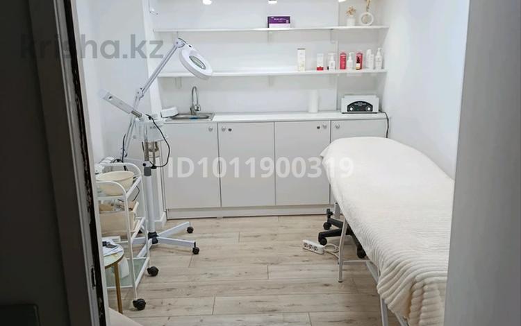 Салоны красоты · 8 м² за 180 000 ₸ в Астане, Нура р-н — фото 3