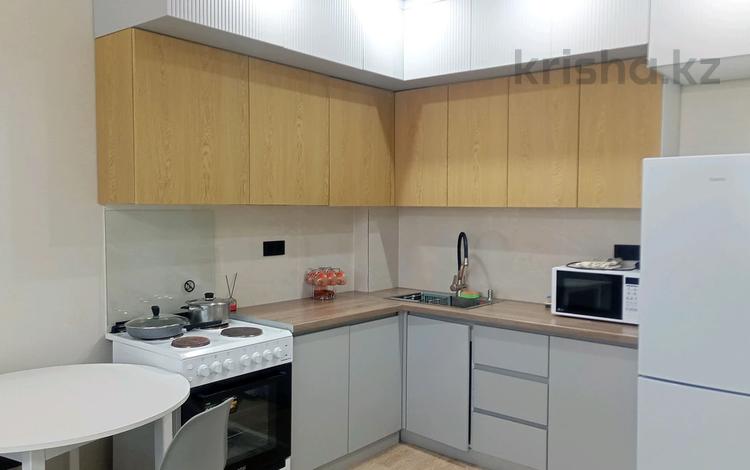 1-комнатная квартира · 41 м² · 10/14 этаж, Туран 65а за 230 000 ₸ в Астане, Нура р-н — фото 2
