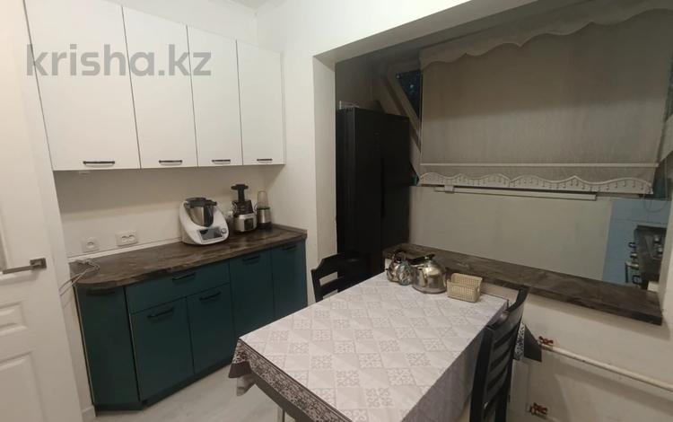 4-комнатная квартира · 85 м² · 2/9 этаж, мкр Аксай-1 за 54.5 млн ₸ в Алматы, Ауэзовский р-н — фото 12