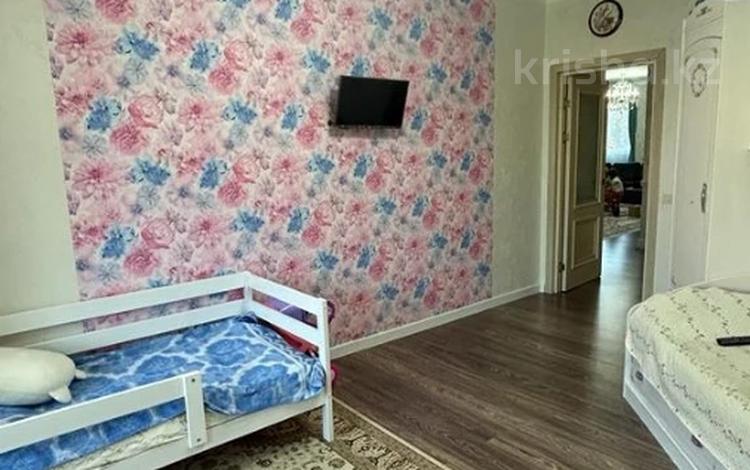 3-комнатная квартира · 99.6 м² · 2/5 этаж, мкр. Алтын орда за 35 млн ₸ в Актобе — фото 2