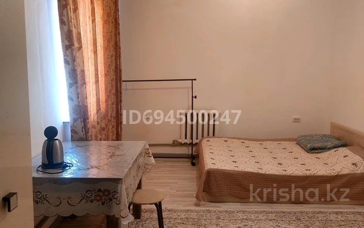 1 бөлме · 18 м² · 2 қабат, мкр Оркен, Сатыпалдиев 88, бағасы: 85 000 ₸ в Атырау — фото 2