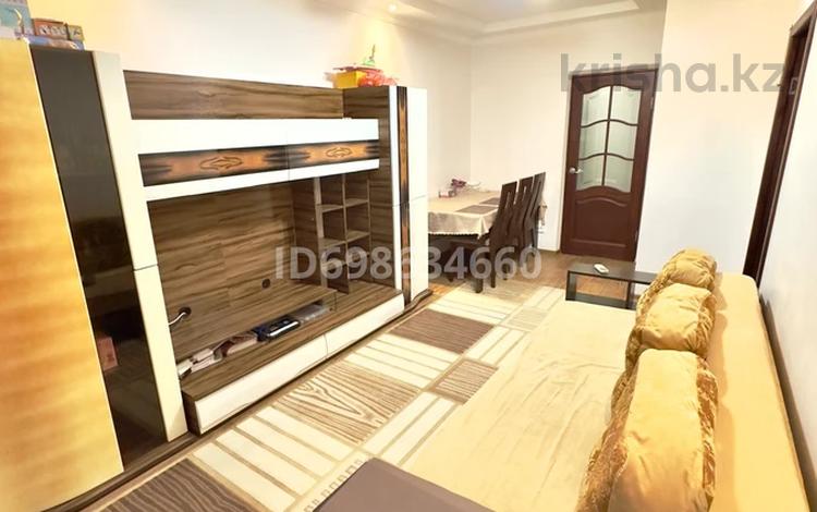 3-комнатная квартира · 50 м² · 2/5 этаж, мкр Центральный, Махамбета 114 — Угол Валиханова за 20.6 млн ₸ в Атырау — фото 2