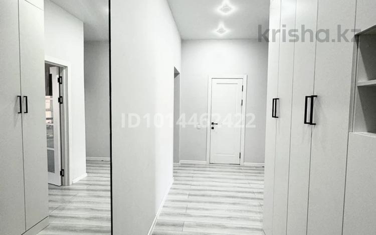 2-комнатная квартира · 68 м² · 9/10 этаж, мкр Юго-Восток, Степной 4 23/2 за 38 млн ₸ в Караганде, Казыбек би р-н — фото 2
