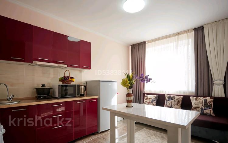 2-комнатная квартира · 56 м² · 3 этаж, мкр Акбулак, Сарытогай 19 за 25 000 ₸ в Алматы, Алатауский р-н — фото 15