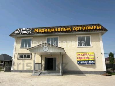 Свободное назначение, офисы, магазины и бутики, склады, общепит, салоны красоты, бани, гостиницы и зоны отдыха, медцентры и аптеки, образование, развлечения · 330 м² за 129.5 млн ₸ в Кемертогане