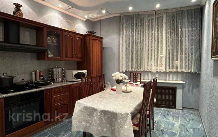 2-бөлмелі пәтер · 80 м² · 5/6 қабат, Тулебаева, бағасы: 150 млн ₸ в Алматы, Медеуский р-н — фото 11