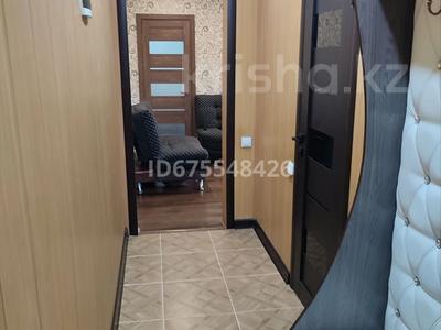 2-комнатная квартира · 45 м² · 4/5 этаж, Майкудук, 12 микрорайон 44 за 10.5 млн ₸ в Караганде, Алихана Бокейханова р-н
