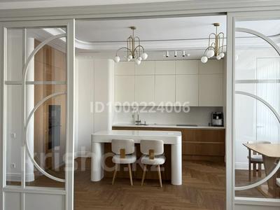 5-комнатная квартира · 214.4 м² · 9/20 этаж, ул. Жүмекен Нәжімеденов за 450 млн 〒 в Астане, Сарайшык р-н