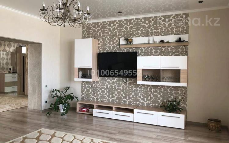 4-комнатная квартира · 162 м² · 5/7 этаж, мкр. Алтын орда, Санкибай батыра 72к за 63 млн ₸ в Актобе — фото 2