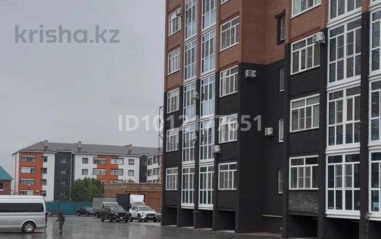 3-бөлмелі пәтер · 106 м² · 3/9 қабат, мкр. Алтын орда, Алия Молдагулова, бағасы: 37.8 млн ₸ в Актобе — фото 2