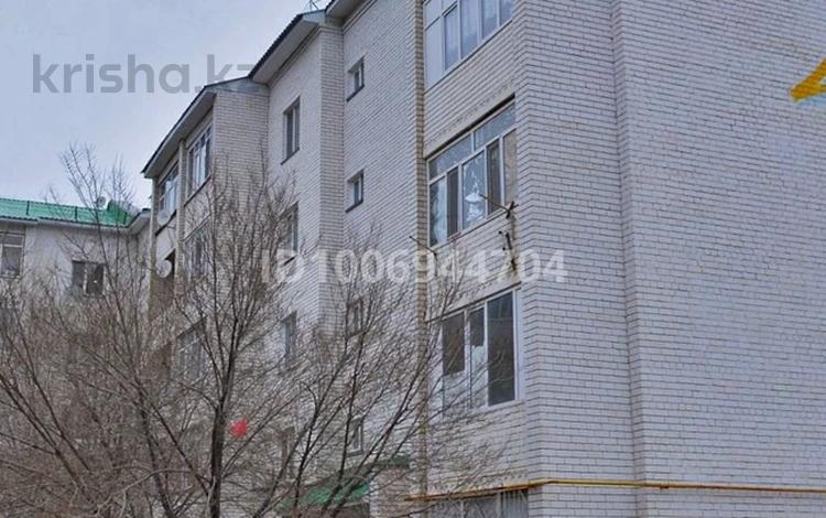 3-бөлмелі пәтер · 83 м² · 2/5 қабат, мкр Кадыра Мырза-Али 4, бағасы: 33 млн ₸ в Уральске — фото 2